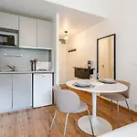 Appartement Bright Evry- 20 Min From Paris